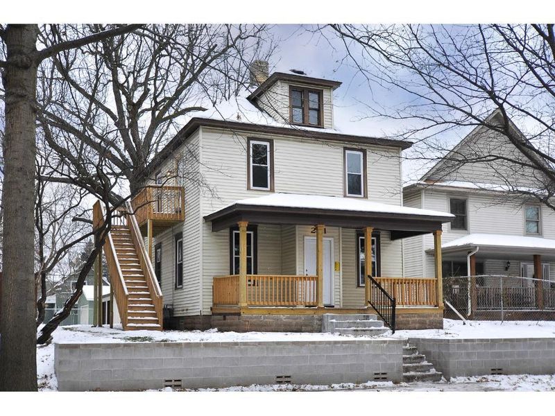 2811 Bryant Ave N, Minneapolis, MN 55411