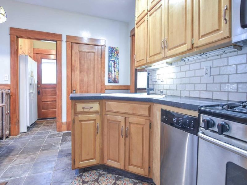 1741 Ashland Ave, Saint Paul, MN 55104