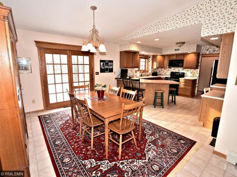 35329 Lake St, Cohasset, MN 55721