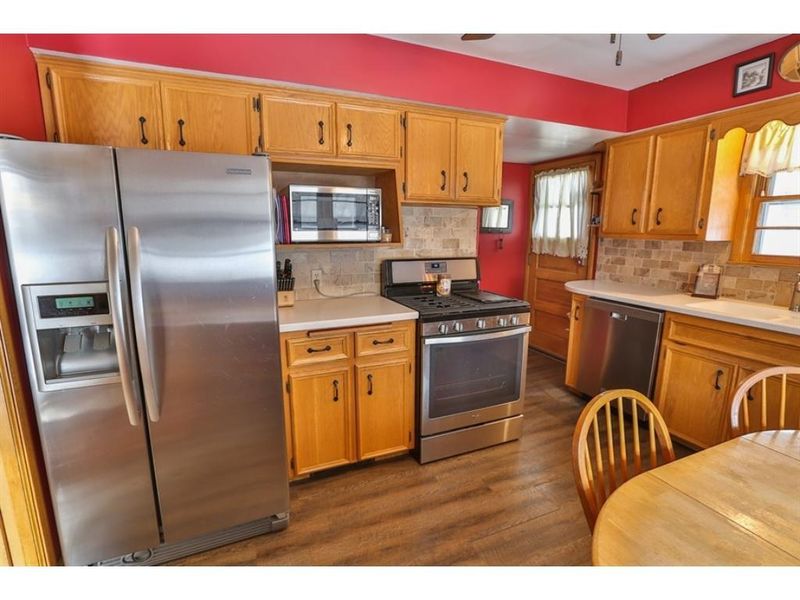 1955 3rd St E, Saint Paul, MN 55119