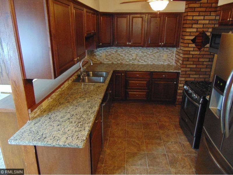 837 Minnehaha Ave W, Saint Paul, MN 55104
