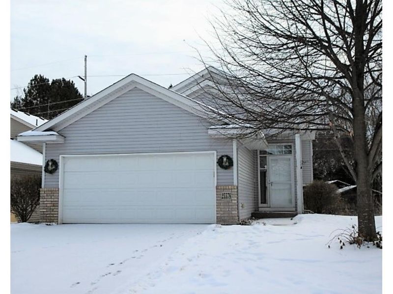 25578 Forest Boulevard Ln, Wyoming, MN 55092
