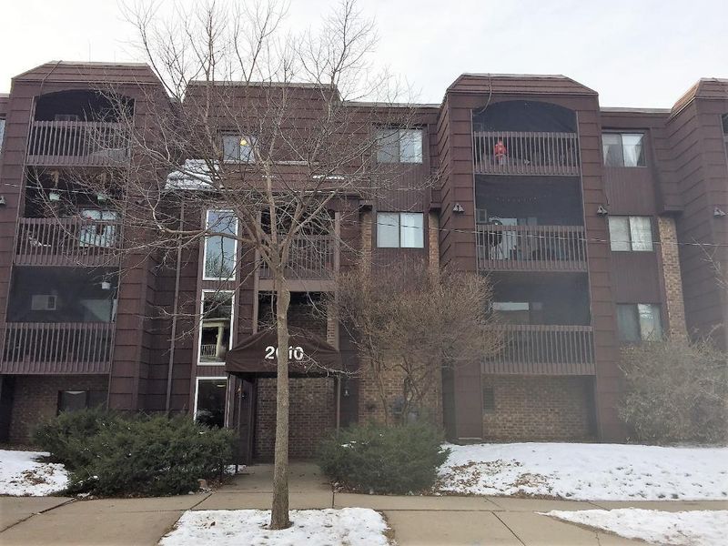 2610 Garfield Ave #302, Minneapolis, MN 55408