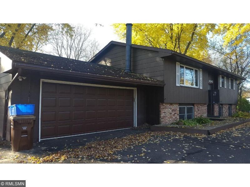 14240 Starlite Dr, Rogers, MN 55374