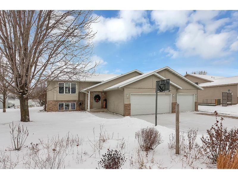 703 3rd Ave NE, Saint Joseph, MN 56374