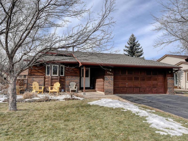 4341 Grimes Ave N, Robbinsdale, MN 55422