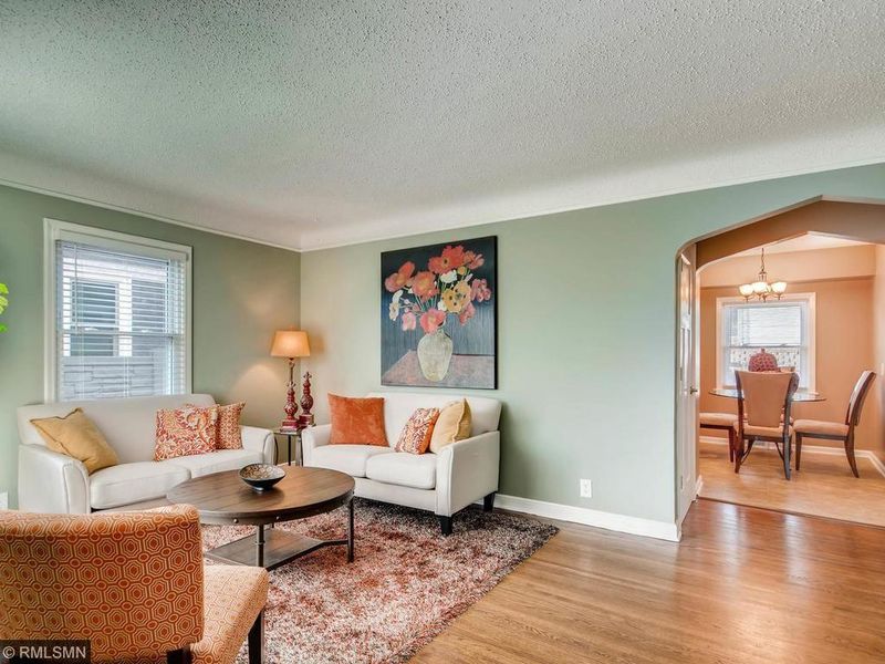 4020 19th Ave S, Minneapolis, MN 55407