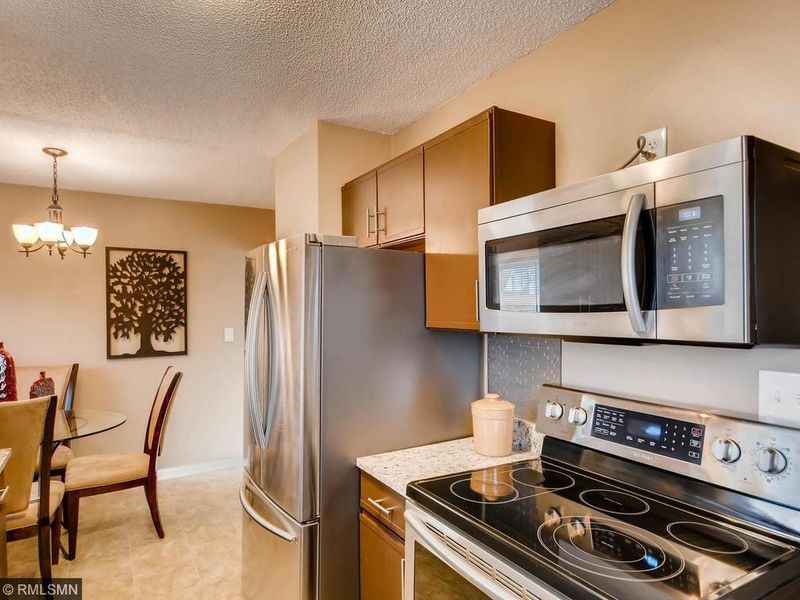 4020 19th Ave S, Minneapolis, MN 55407