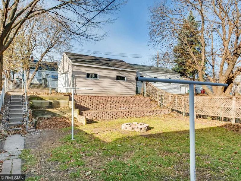 4020 19th Ave S, Minneapolis, MN 55407