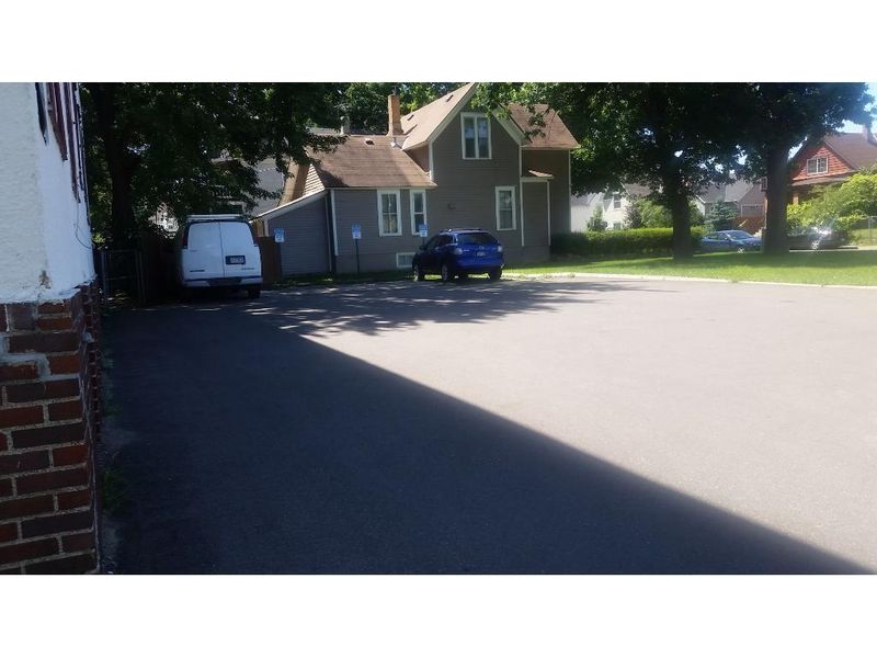 1615 N Lowry Ave, Minneapolis, MN 55411
