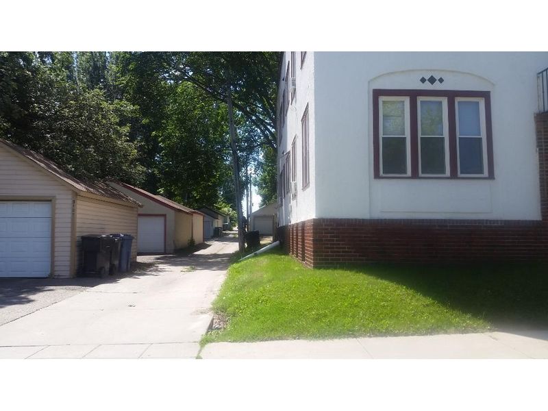 1615 N Lowry Ave, Minneapolis, MN 55411