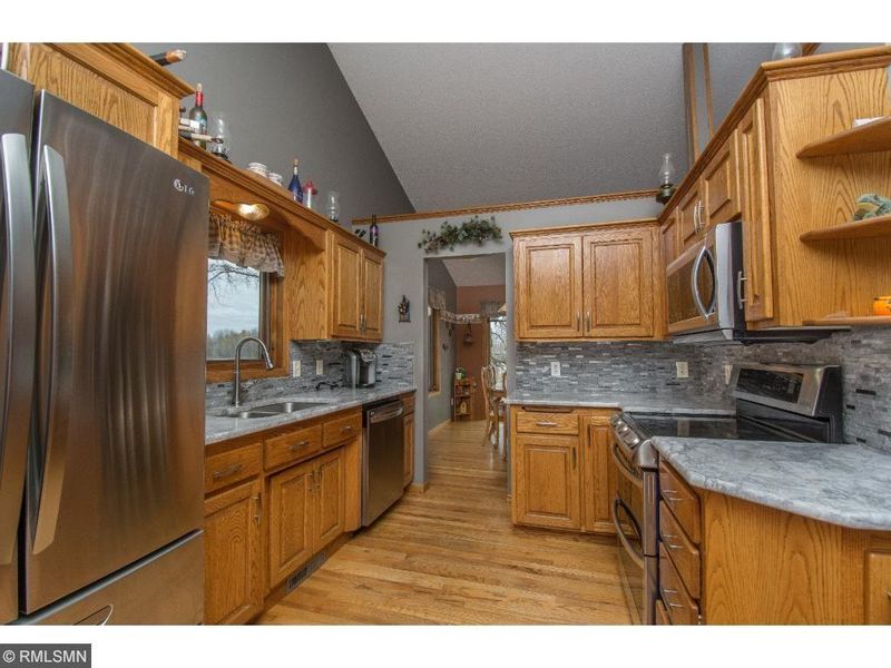 49261 Gallant Ave, Rush City, MN 55069