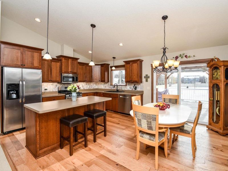 130 Pullman Ave, Saint Paul Park, MN 55071