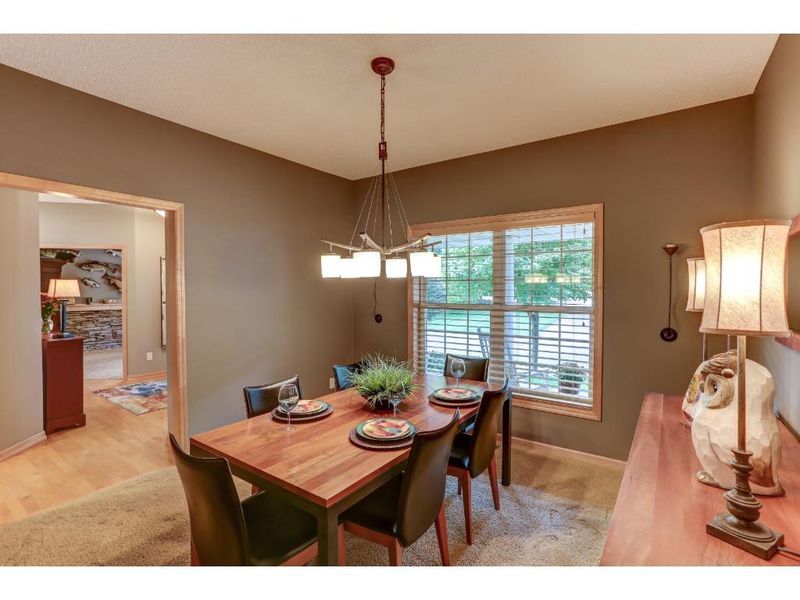 9040 Woodhill Dr, Savage, MN 55378