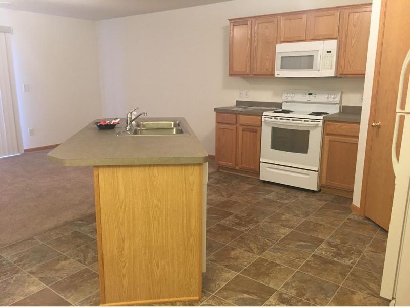 2754 Ridgeview Dr, Red Wing, MN 55066