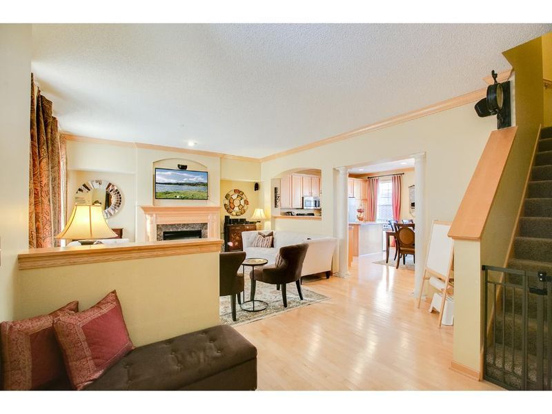 8254 Labont Way, Eden Prairie, MN 55344