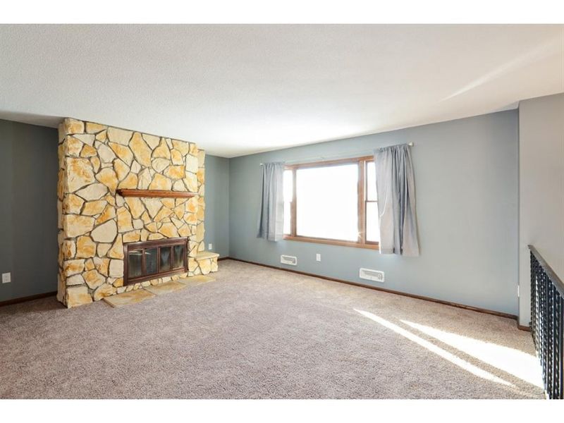 14165 Quebec Ave, Savage, MN 55378