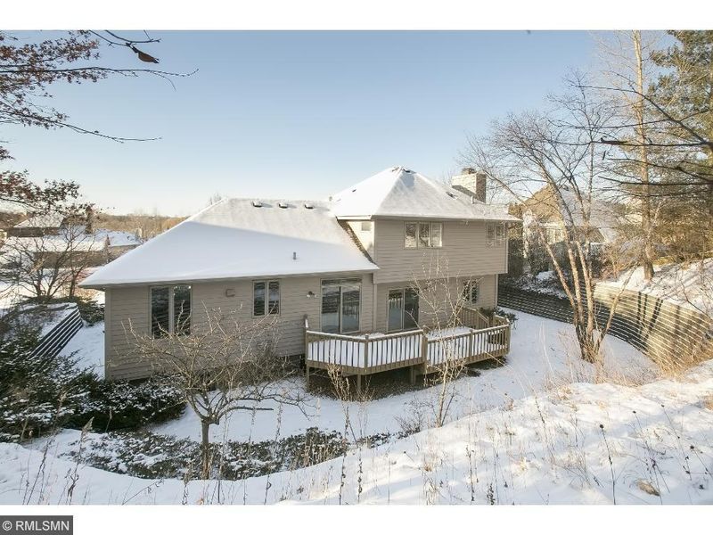 6295 Ginger Dr, Eden Prairie, MN 55346