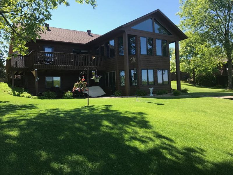 923 Lakeview Ln N, Brainerd, MN 56401
