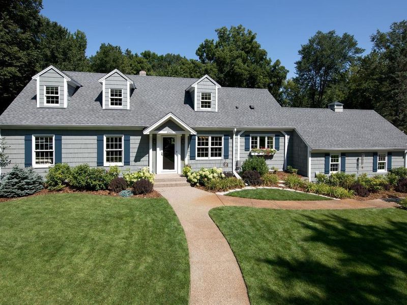 18400 Wintergreen Ct, Minnetonka, MN 55345