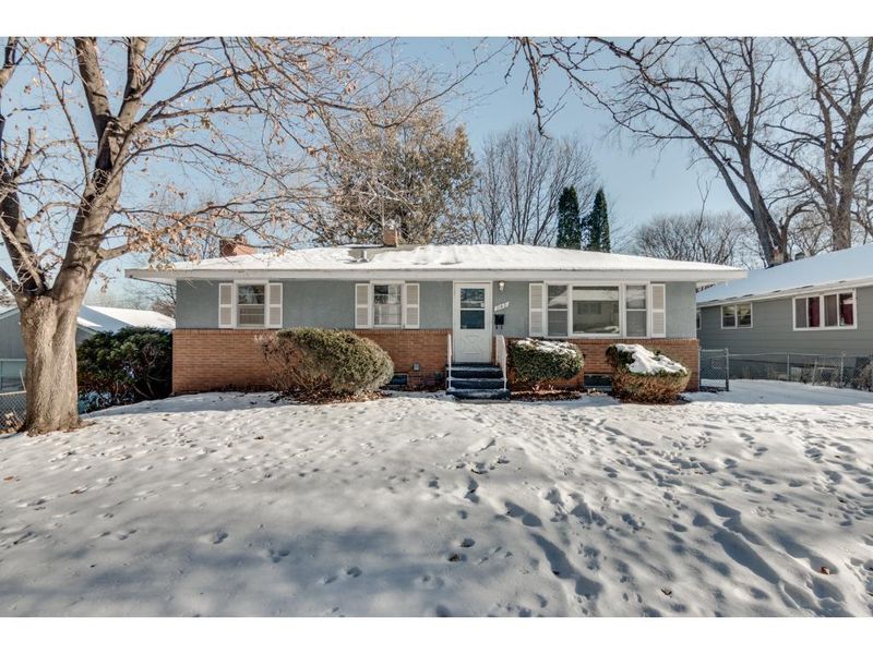 942 Barclay St, Saint Paul, MN 55106