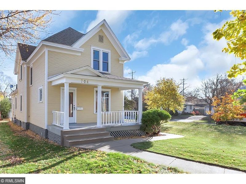 704 8th Ave N, Saint Cloud, MN 56303
