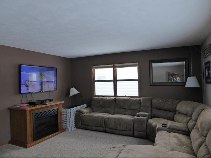 746 Phelps St E, Owatonna, MN 55060