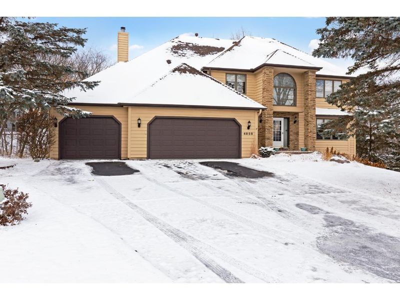 4959 138th Cir W, Apple Valley, MN 55124