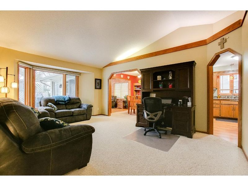 9408 Parkside Trl, Champlin, MN 55316
