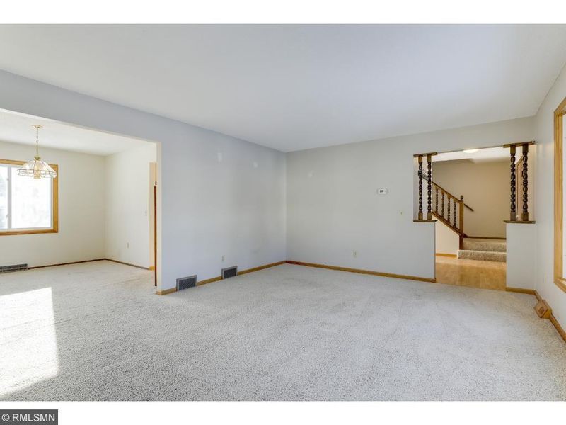 6419 Edgemont Cir N, Brooklyn Park, MN 55428