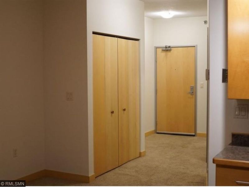 2600 University Ave SE #314, Minneapolis, MN 55414