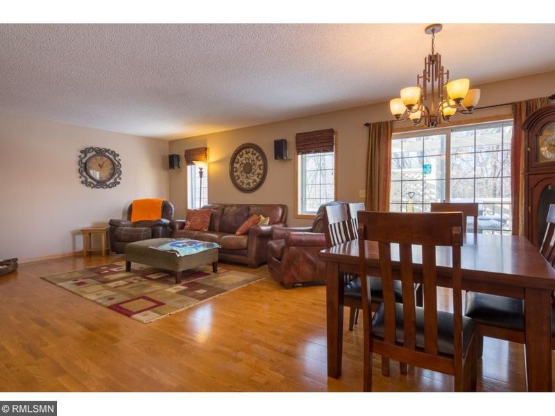 22 Pullman Ave, Saint Paul Park, MN 55071