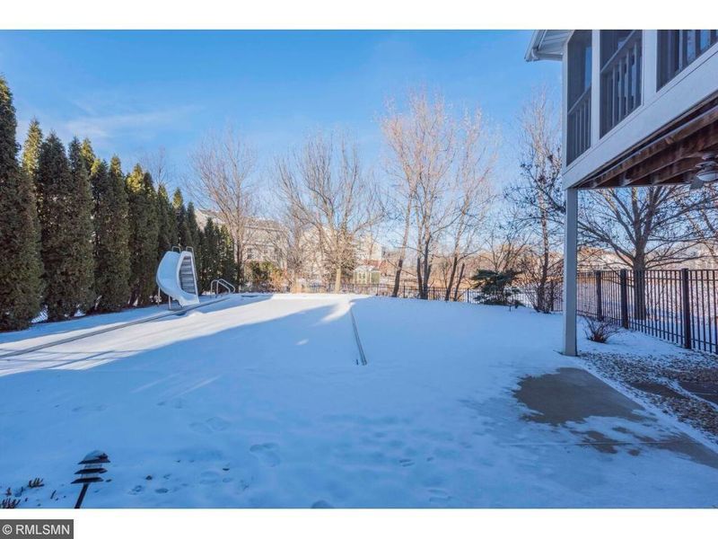 9273 Olive Ln N, Maple Grove, MN 55311