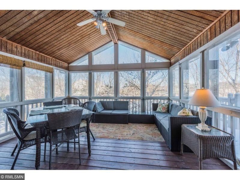 9273 Olive Ln N, Maple Grove, MN 55311