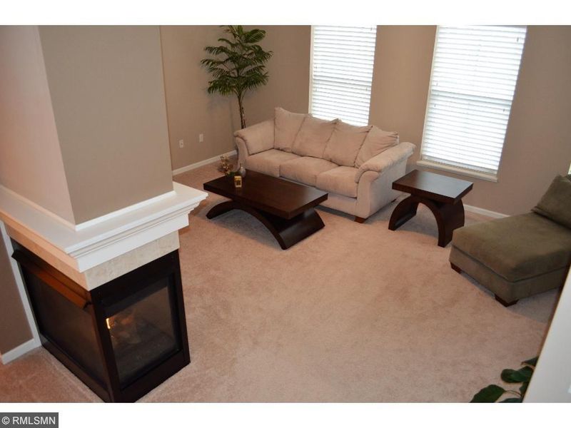 10241 Bleeker St, Woodbury, MN 55129