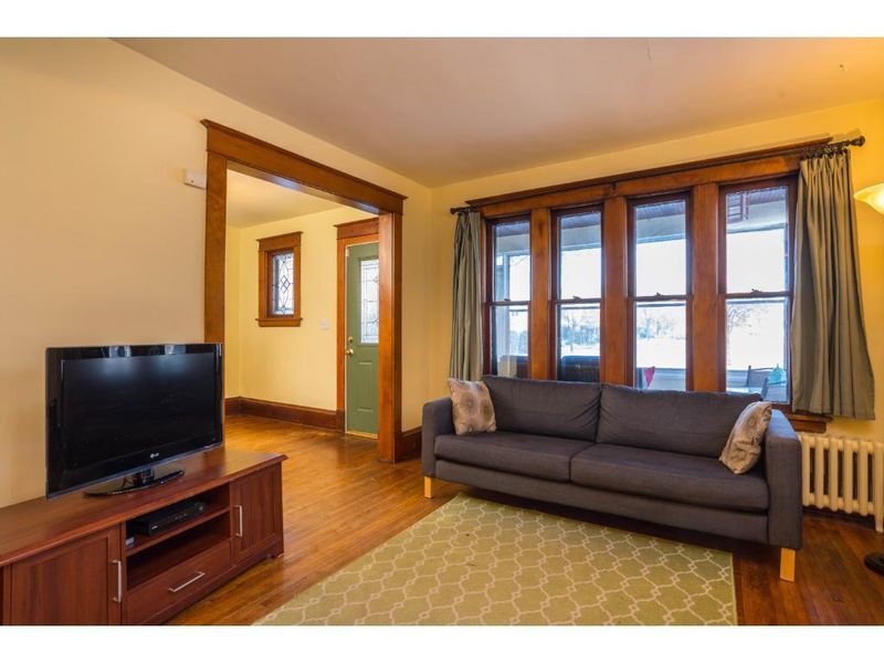 756 James Ave, Saint Paul, MN 55102