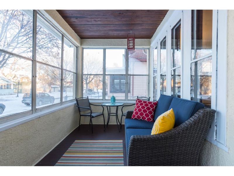756 James Ave, Saint Paul, MN 55102