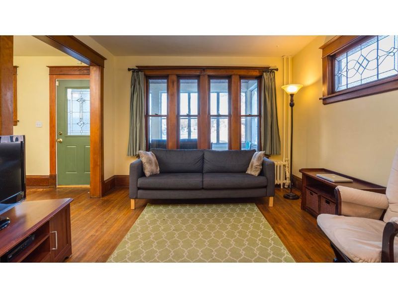 756 James Ave, Saint Paul, MN 55102