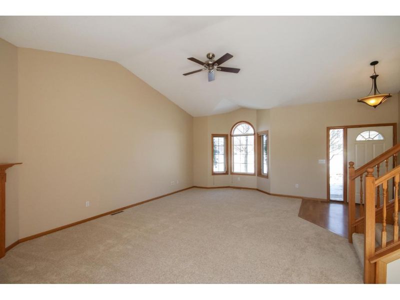 9900 Fallgold Pw N, Brooklyn Park, MN 55443