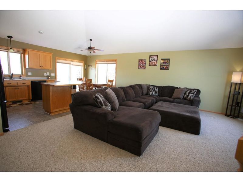 6119 Goodview Trail Ct N, Hugo, MN 55038