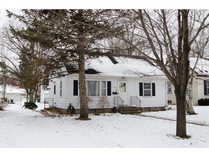 5009 42 1/2 Ave N, Robbinsdale, MN 55422