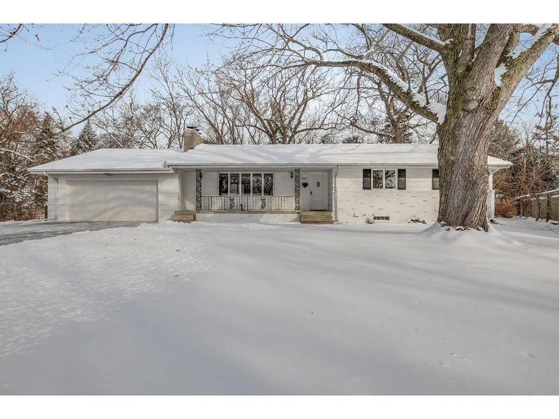 3892 Idaho Cir N, Crystal, MN 55427