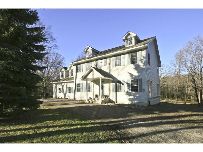 4692 Castle Cir, Lester Prairie, MN 55354