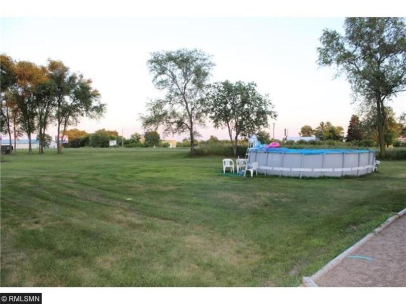 2690 10th St NE, Sauk Rapids, MN 56379