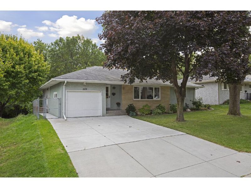 229 18th Ave S, South Saint Paul, MN 55075
