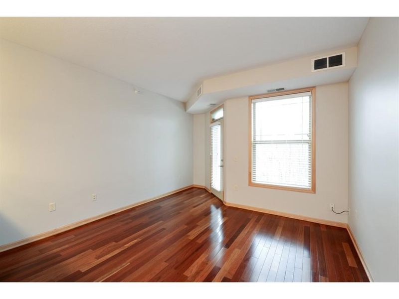 2103 Silver Bell Rd #303, Eagan, MN 55122