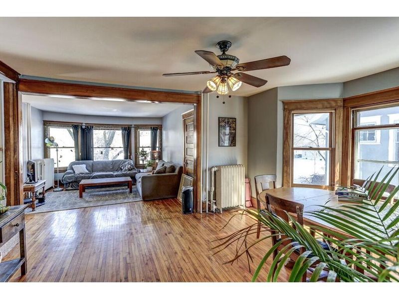 752 Laurel Ave, Saint Paul, MN 55104