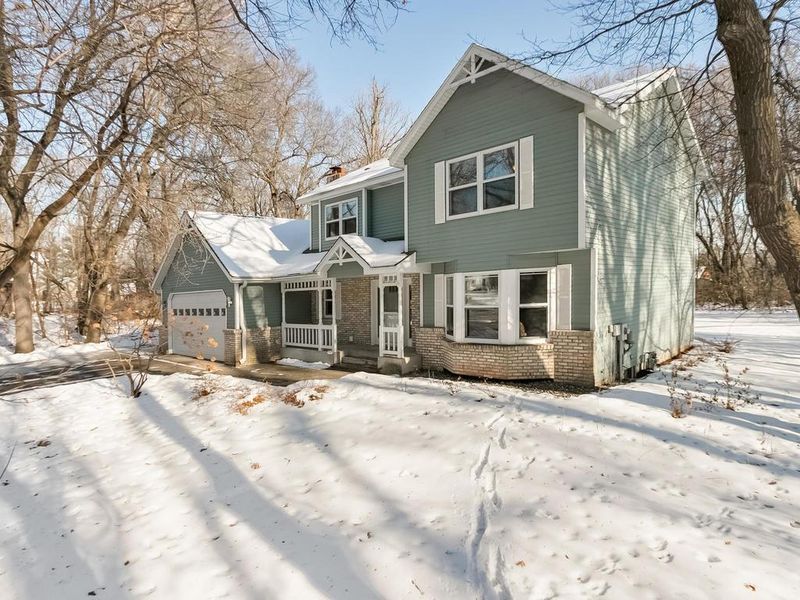 26435 Golden Ct, Wyoming, MN 55092