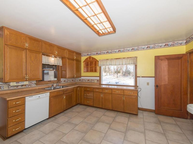 17690 42nd St, New Germany, MN 55367