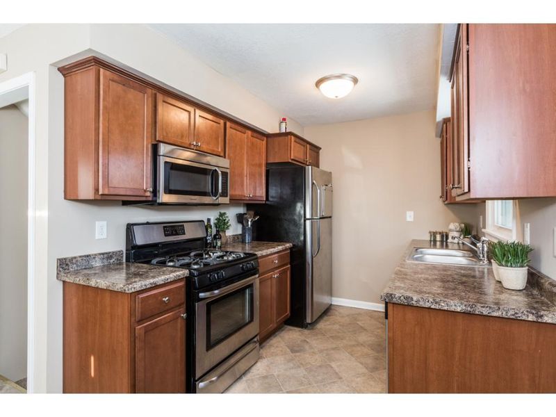 7212 Kyle Ave N, Brooklyn Center, MN 55429